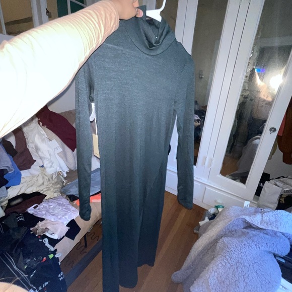 Aritzia Sold Out Tuscon dress - Picture 2 of 4